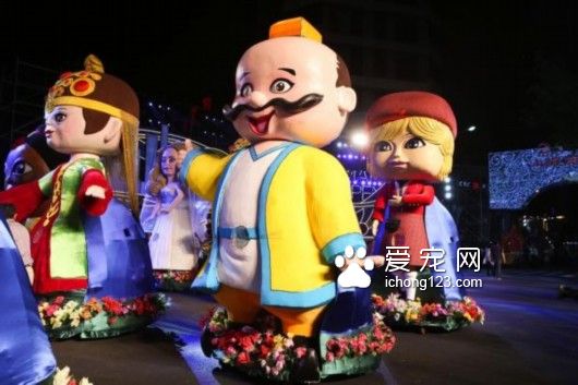 上海旅游节部分景点半价 野生动物园创下开园20年来最高接待纪录