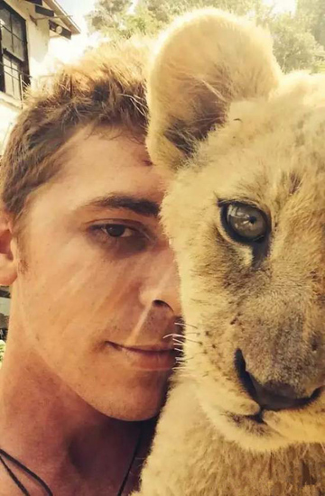 undefined{{pos:,w:,h:}}