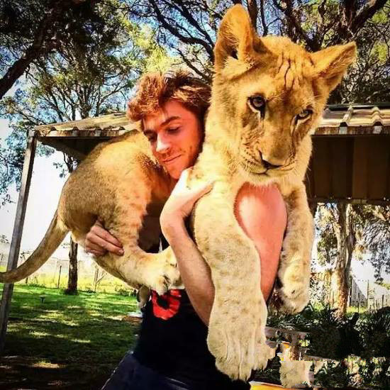 undefined{{pos:,w:,h:}}