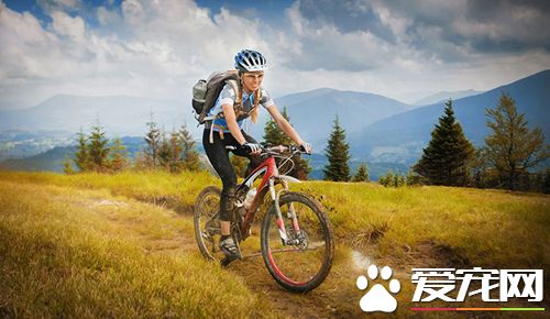 骑自行车的好处和坏处 教你正确的骑自行车的姿势