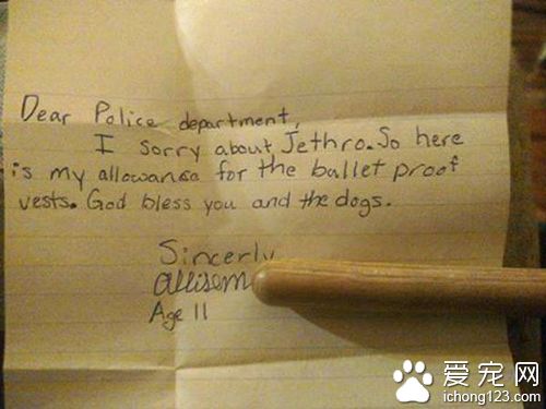 警犬英勇殉职 民众纷纷寄信到警局表示哀悼