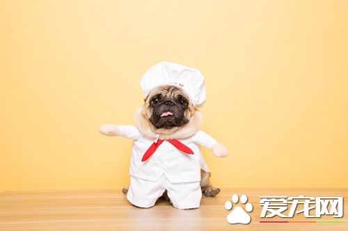 客官里边请，本厨师烧的菜可好吃了