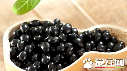 黑豆泡水后是什么颜色 黑豆泡水会掉色吗