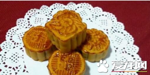 月饼的保质期一般是多久 月饼过期了还能吃吗