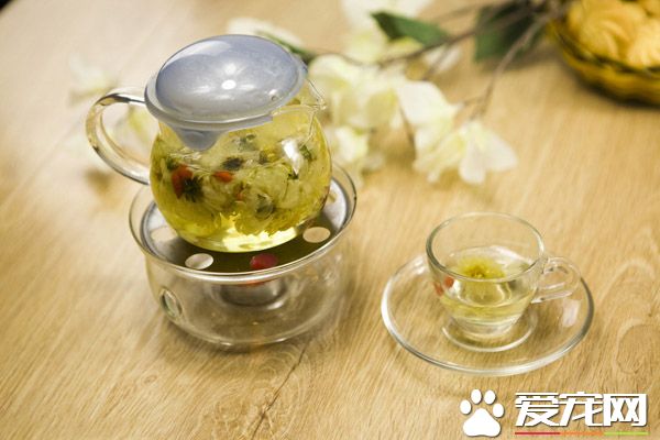 菊花茶是白的好还是黄的好 菊花茶保质期多久