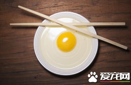 鸡蛋黄散了还能吃吗 鸡蛋黄散了是不是坏了