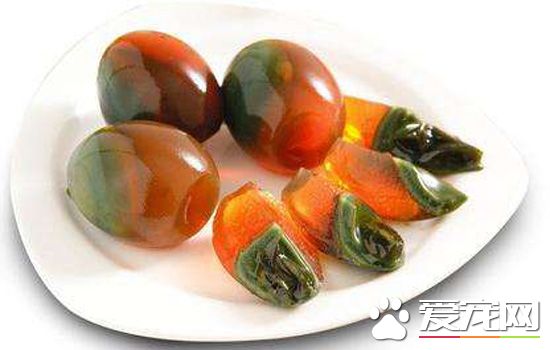 怎么鉴别皮蛋是否变质？皮蛋的鉴定方法