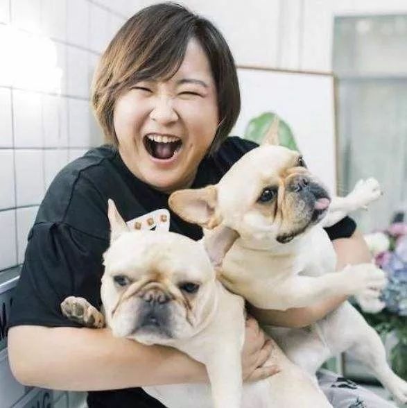 乘坐飞机时可以带宠物吗？都需要办理些什么？