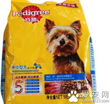 居民楼内加工宠物食品网上卖 食品气味难闻影响居民